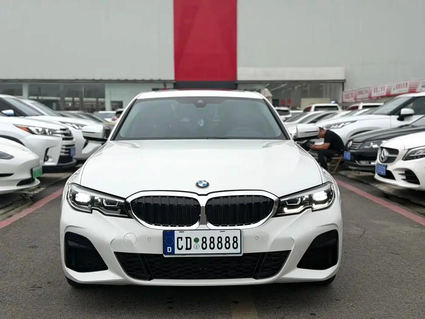 2020 BMW 3 Series 325i M Sport Package — миниатюра 3