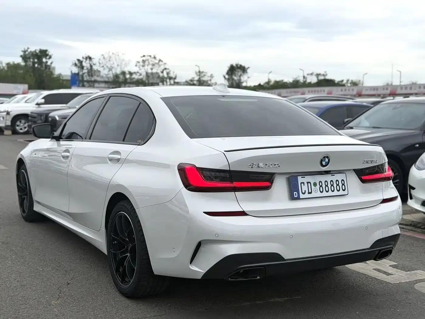 2022 BMW 3 Series 325Li M Sport Shadow Edition — миниатюра 12