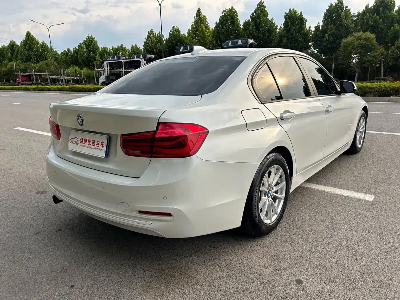 BMW 3 Series 2016 316i Fashion Edition — миниатюра 14