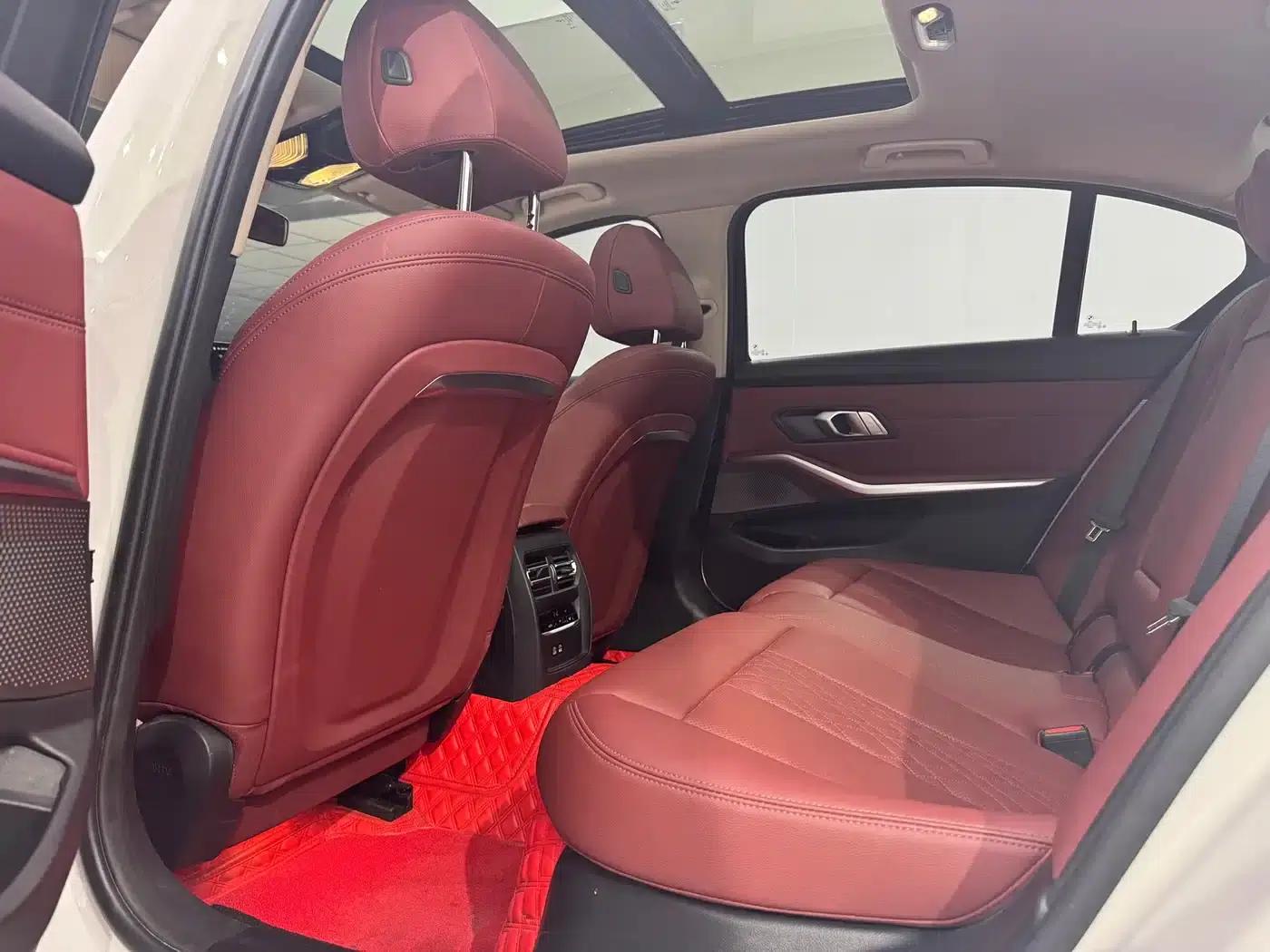 2023 BMW 3 Series 320Li M Sport Package — миниатюра 9