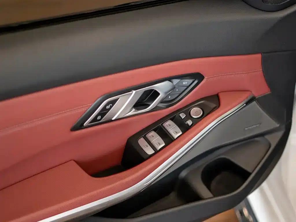 2024 BMW 3 Series 325i M Sport Package — миниатюра 12