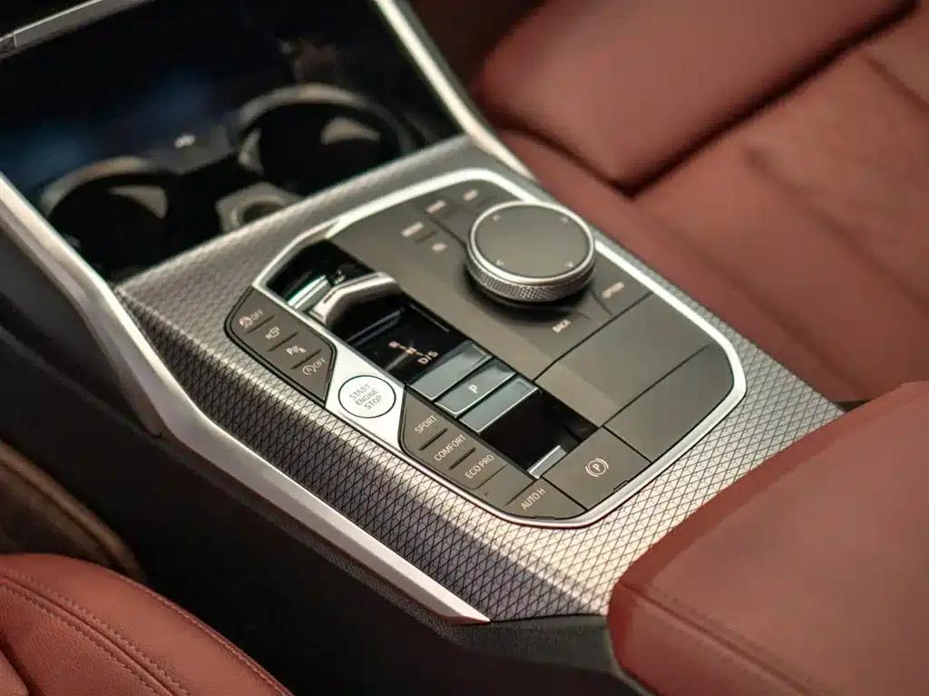 2024 BMW 3 Series 325i M Sport Package — миниатюра 15