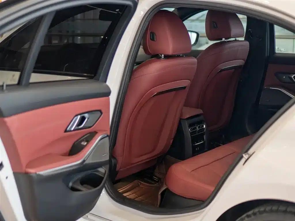 2024 BMW 3 Series 325i M Sport Package — миниатюра 16