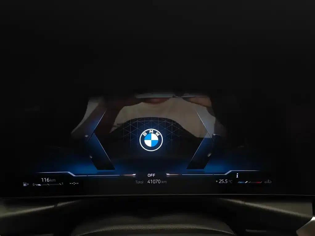 2024 BMW 3 Series 325i M Sport Package — миниатюра 24