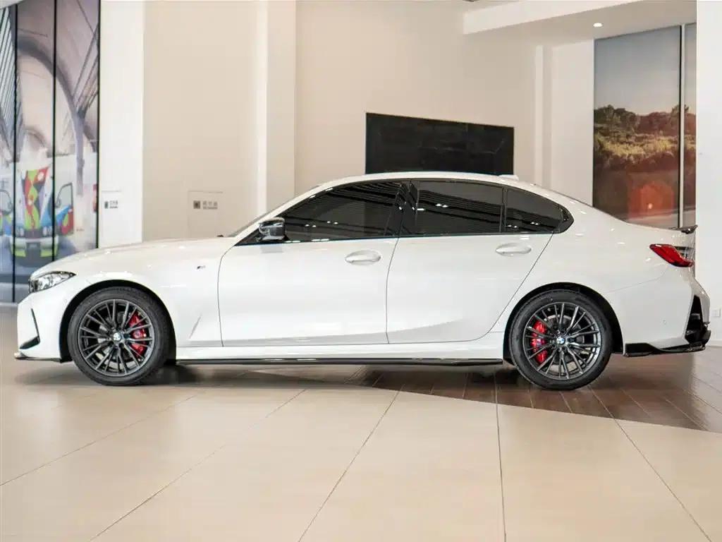 2024 BMW 3 Series 325i M Sport Package — миниатюра 5