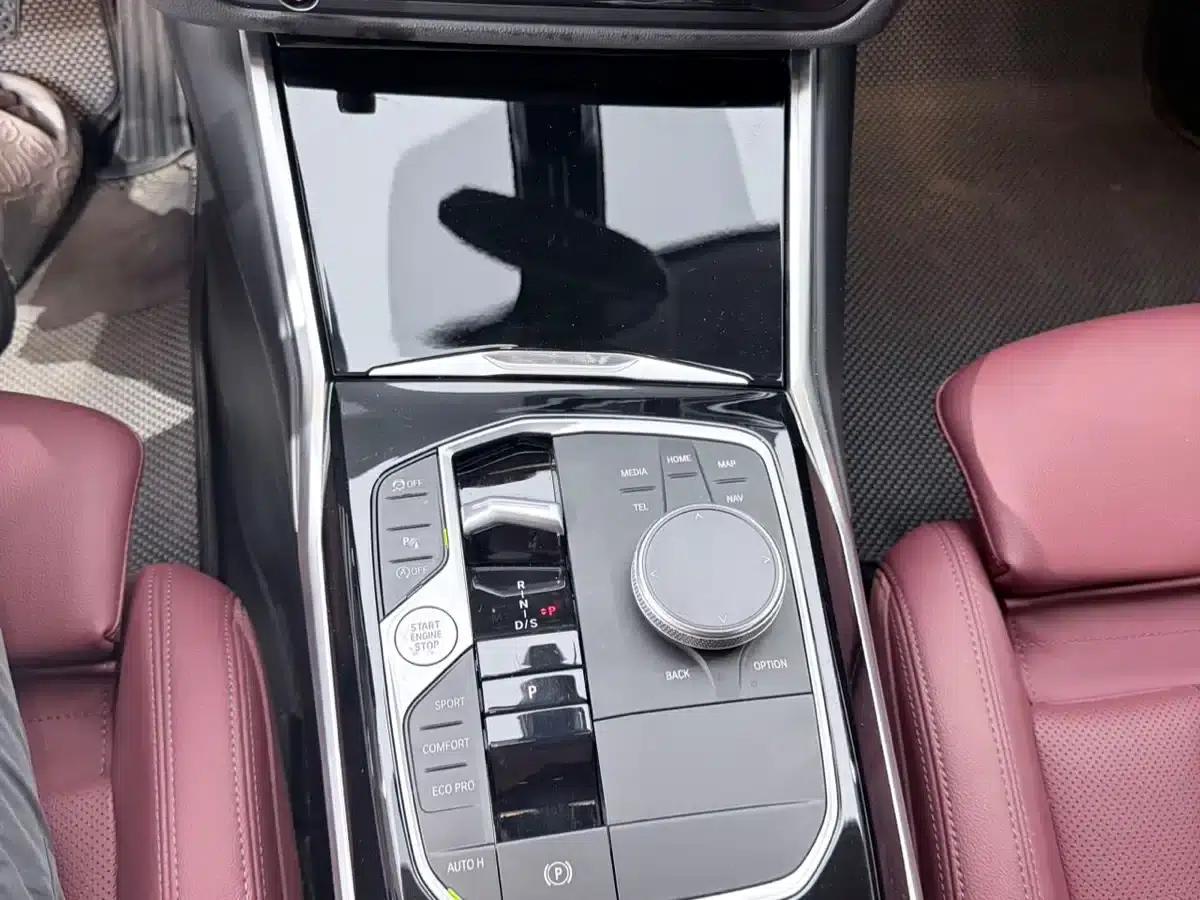 2023 BMW 3 Series 320Li M Sport Package — миниатюра 13