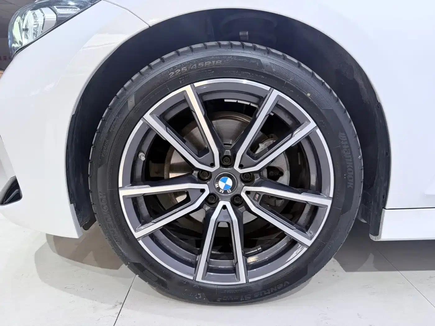 2023 BMW 3 Series 320Li M Sport Package — миниатюра 17
