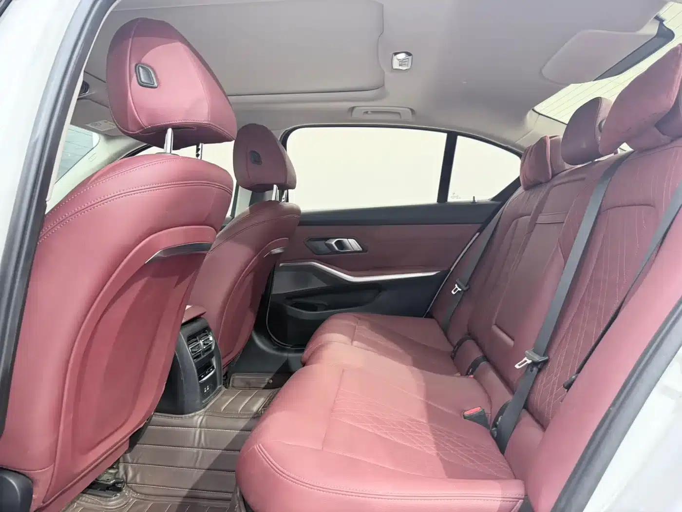 2023 BMW 3 Series 320Li M Sport Package — миниатюра 9
