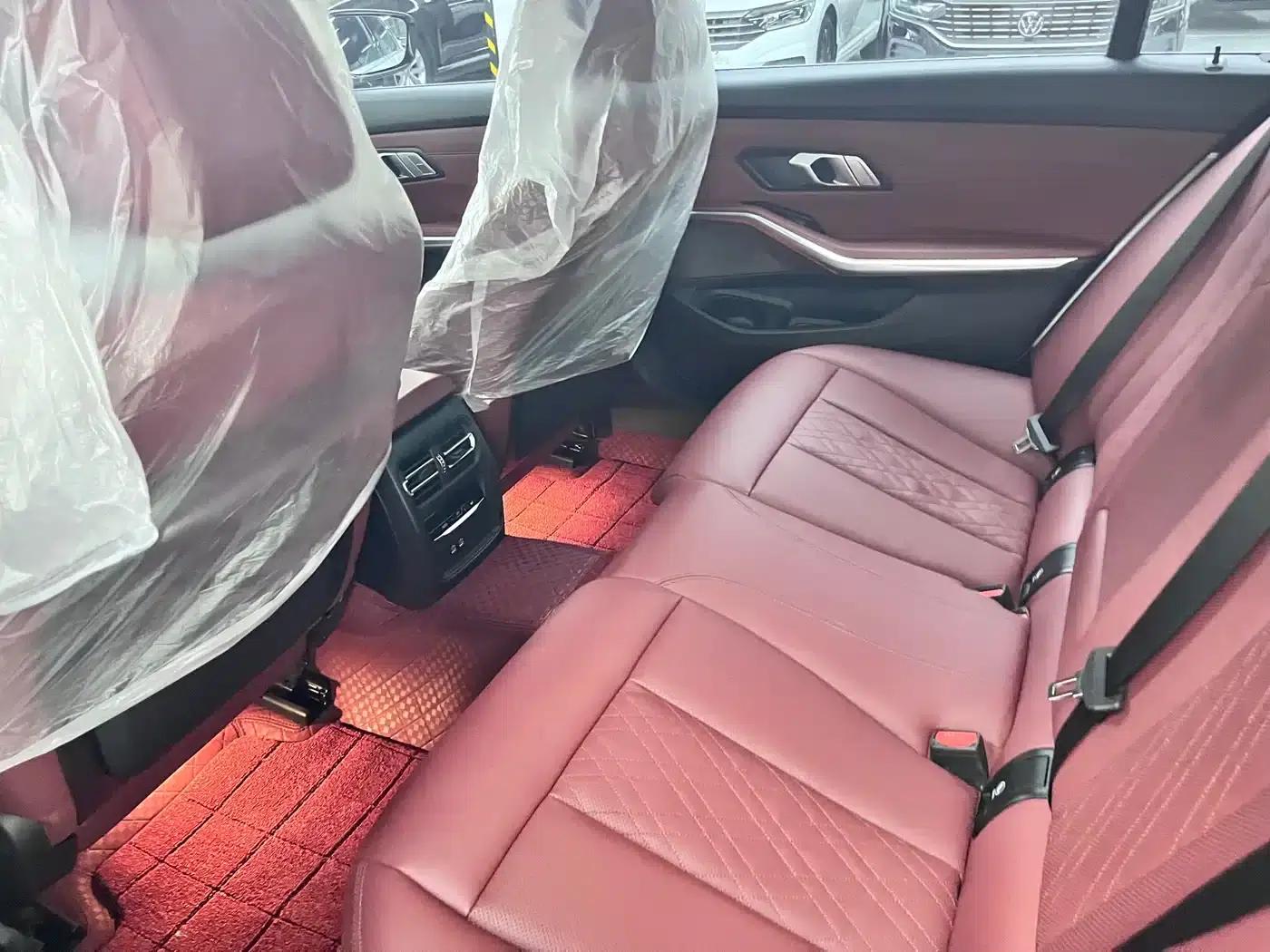 2022 BMW 3 Series 320Li M Sport Package — миниатюра 10