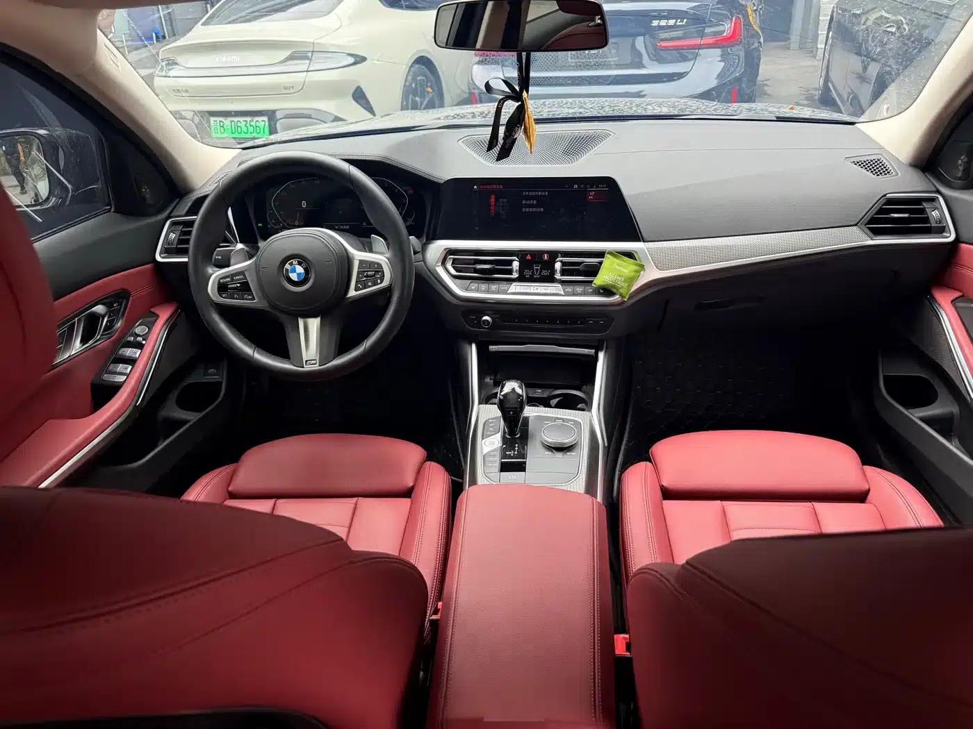 2021 BMW 3 Series 325i M Sport Shadow Edition — миниатюра 5