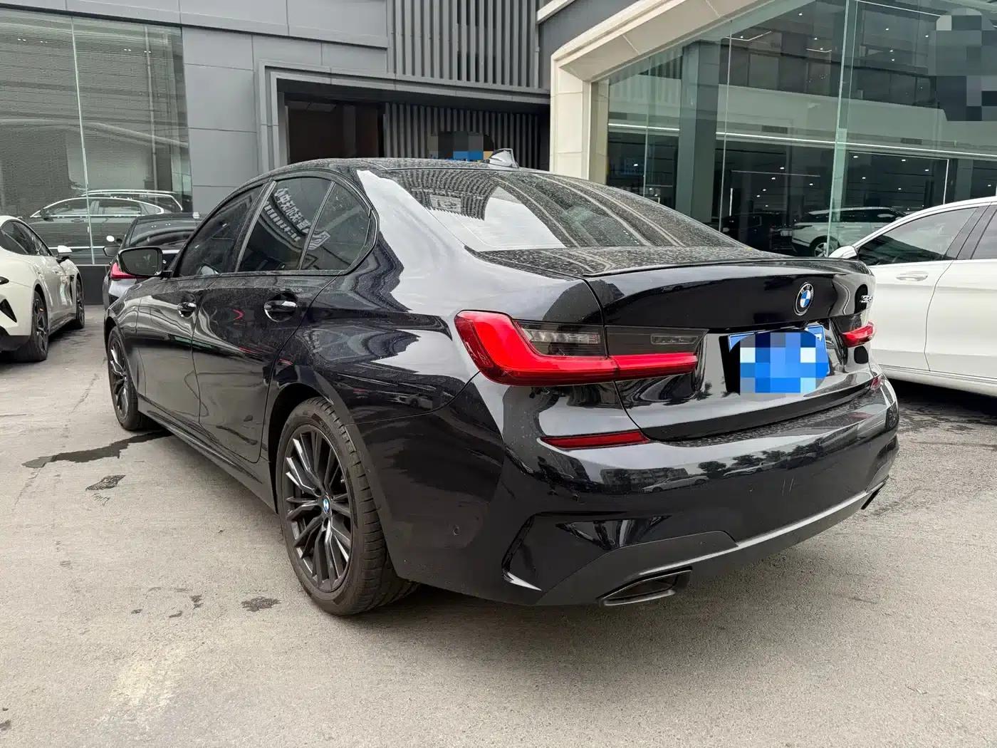 2021 BMW 3 Series 325i M Sport Shadow Edition — миниатюра 10