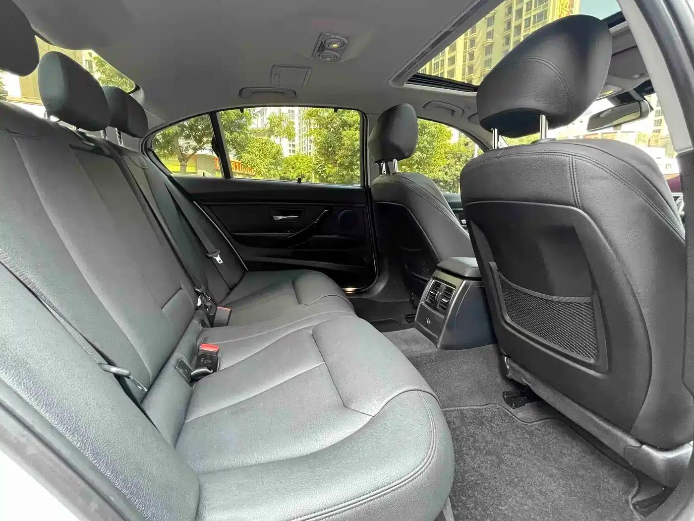 BMW 3 Series 2019 320Li Fashion Edition — миниатюра 11