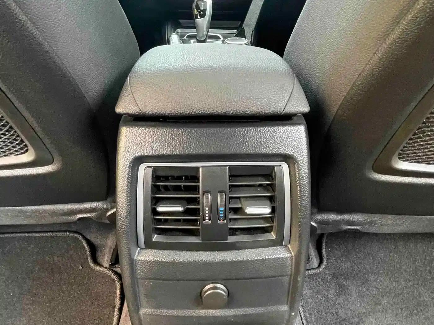 BMW 3 Series 2019 320Li Fashion Edition — миниатюра 16