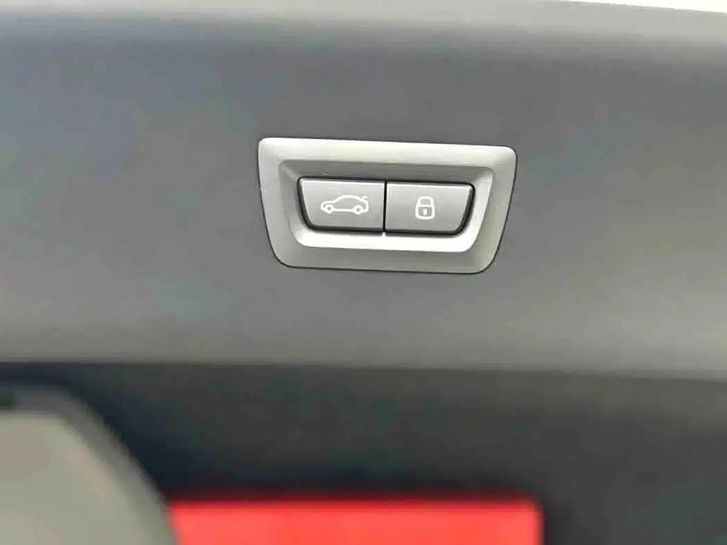 2023 BMW 3 Series 325Li M Sport Shadow Edition — миниатюра 6