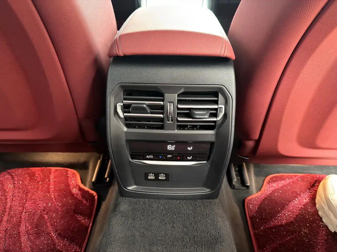 2023 BMW 3 Series 325i M Sport Shadow Edition — миниатюра 15