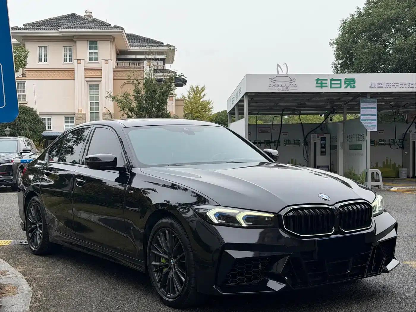 2023 BMW 3 Series 325i M Sport Shadow Edition — миниатюра 3