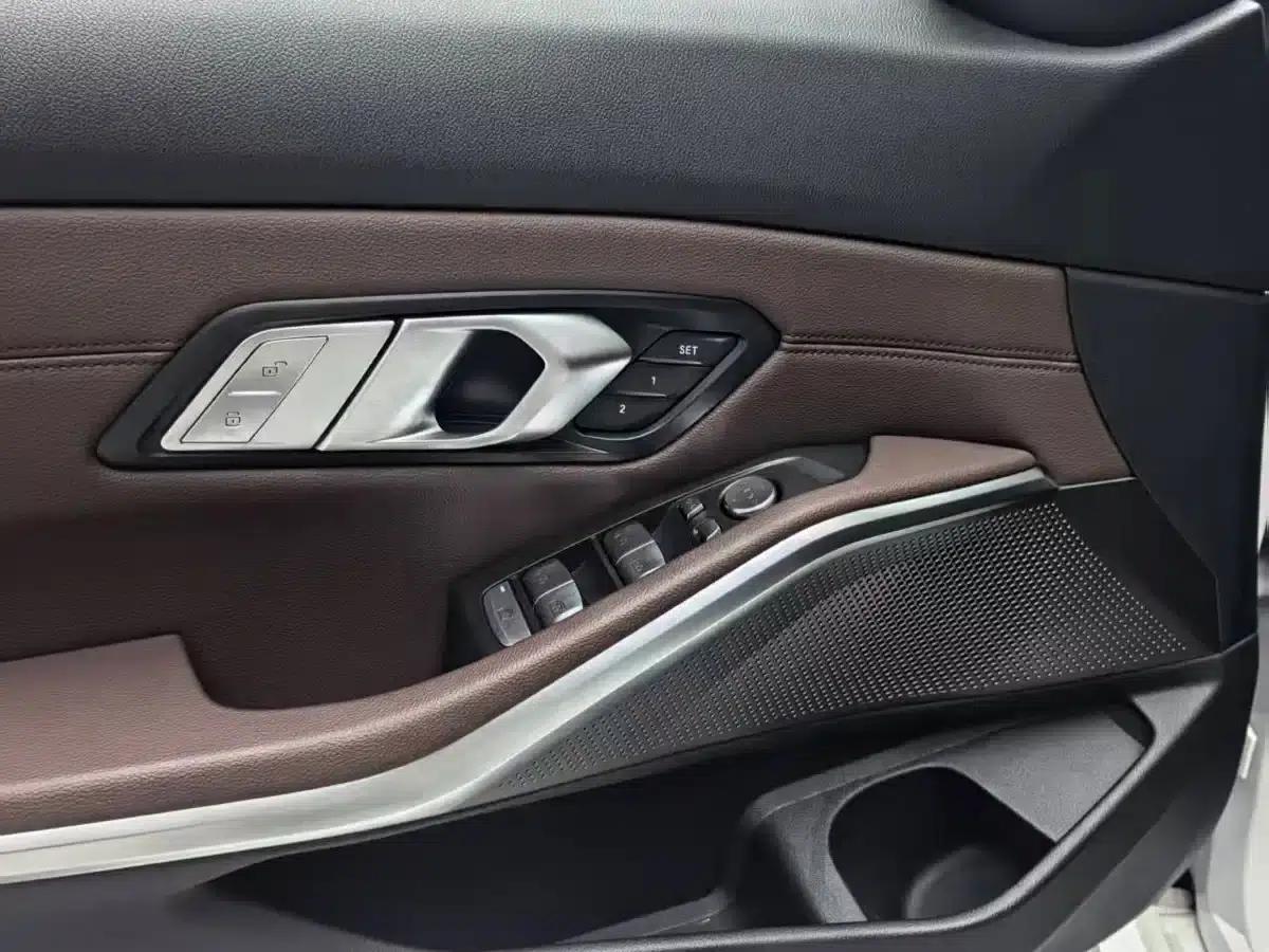 2022 BMW 3 Series 320Li M Sport Package — миниатюра 12