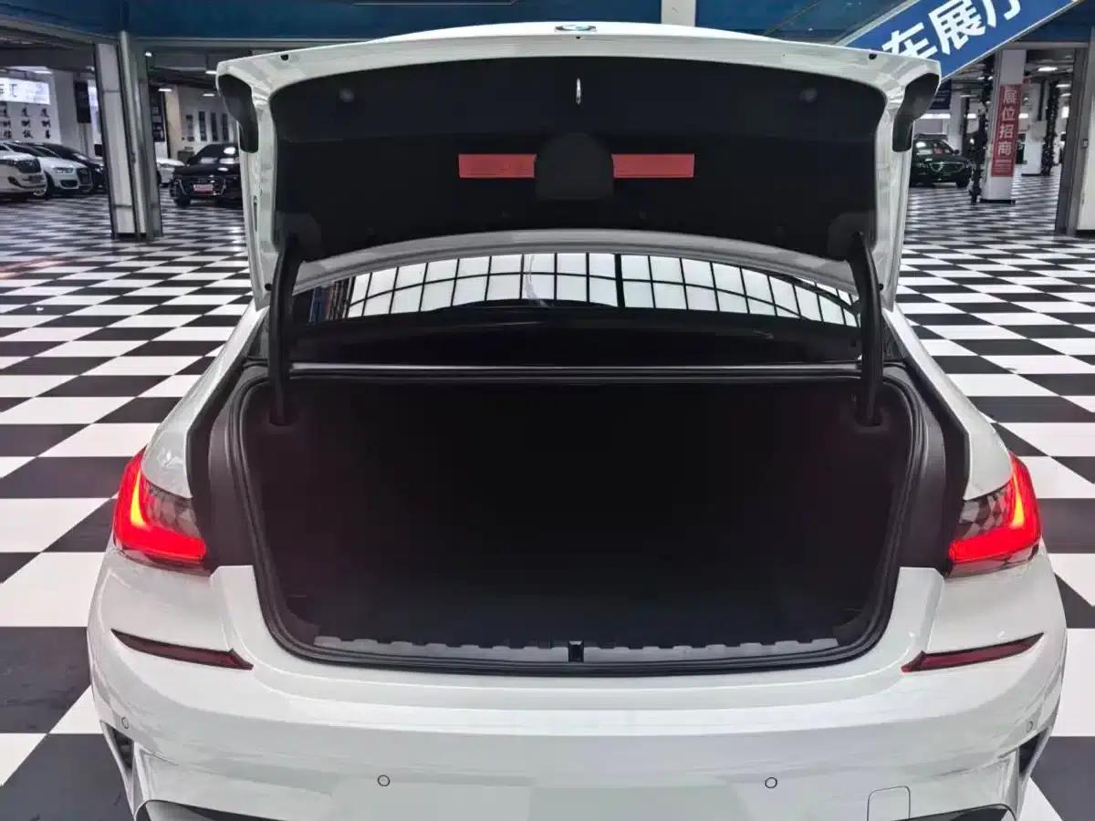 2022 BMW 3 Series 320Li M Sport Package — миниатюра 8