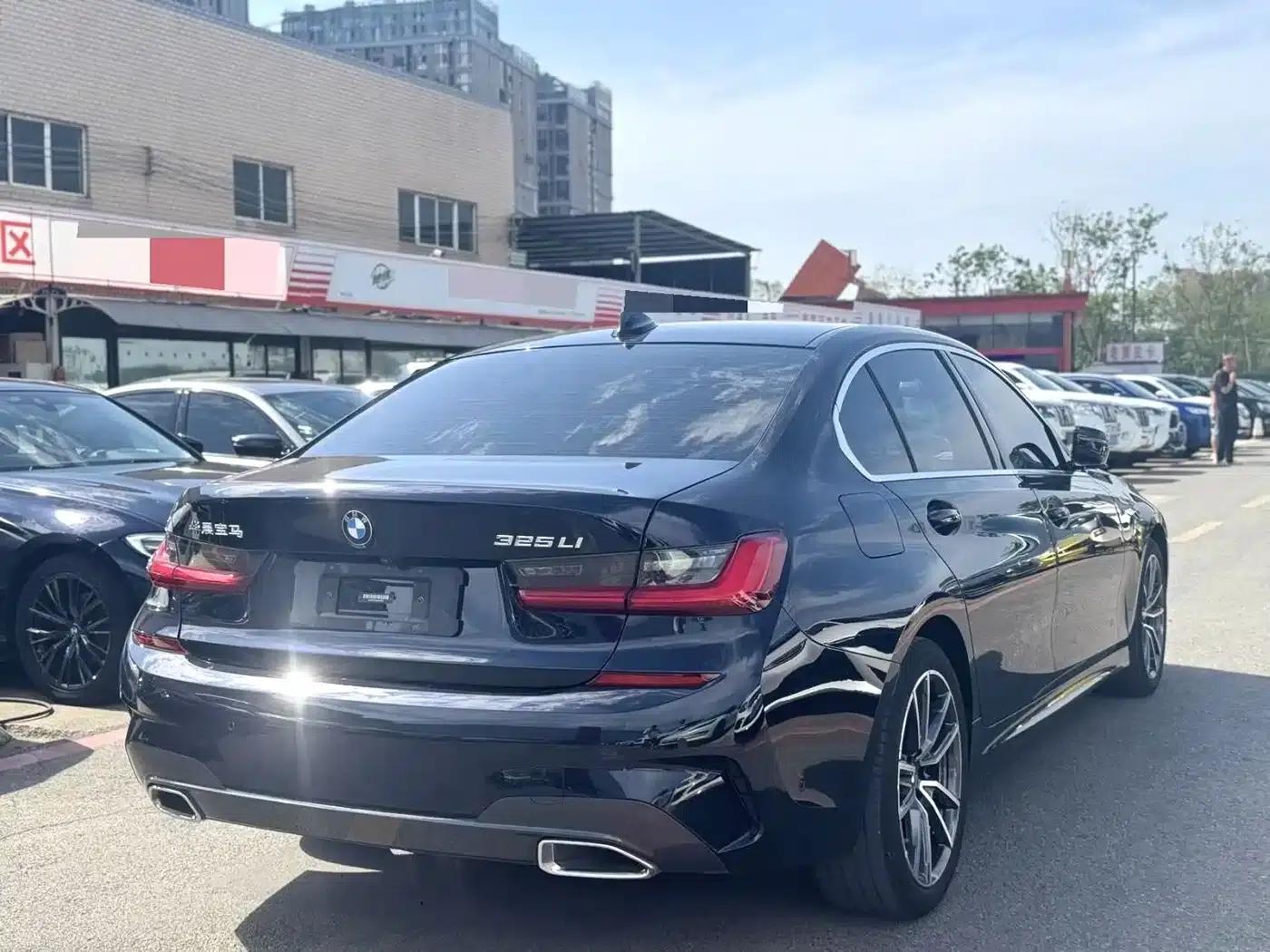 2021 BMW 3 Series 325Li M Sport Package — миниатюра 9