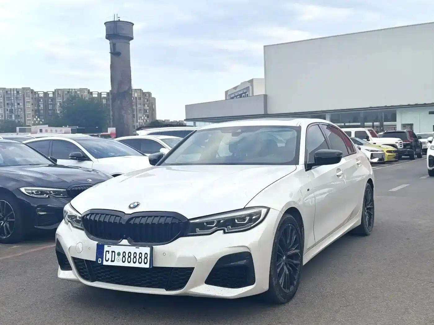 2020 BMW 3 Series 325Li M Sport Shadow Edition — миниатюра 1