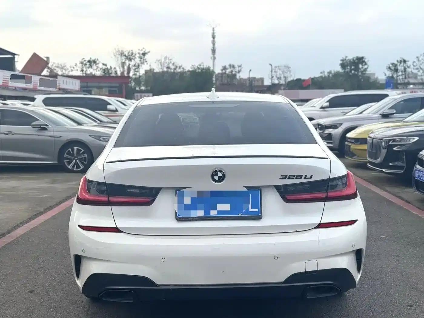 2020 BMW 3 Series 325Li M Sport Shadow Edition — миниатюра 8