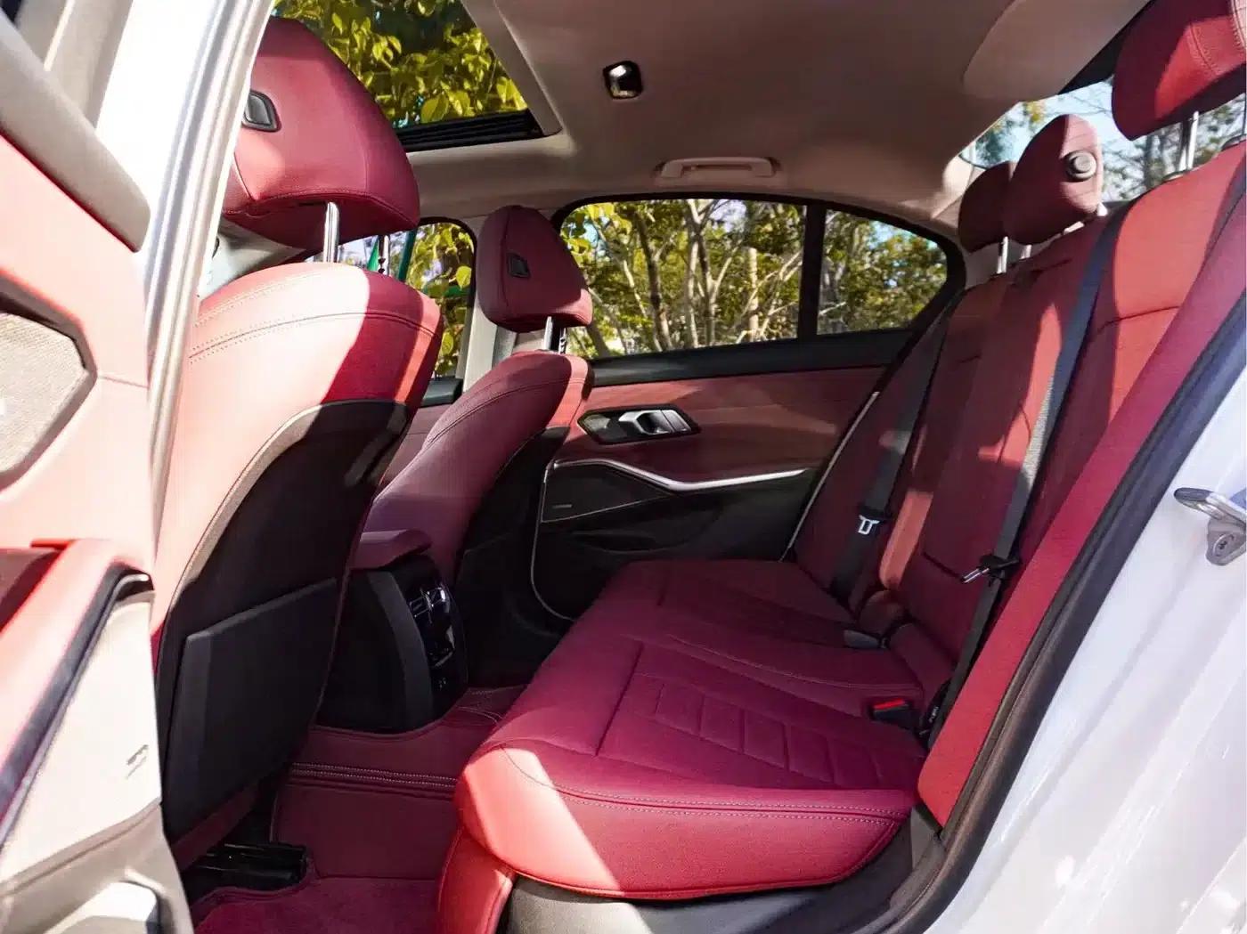 2021 BMW 3 Series 330i M Sport Shadow Edition — миниатюра 9