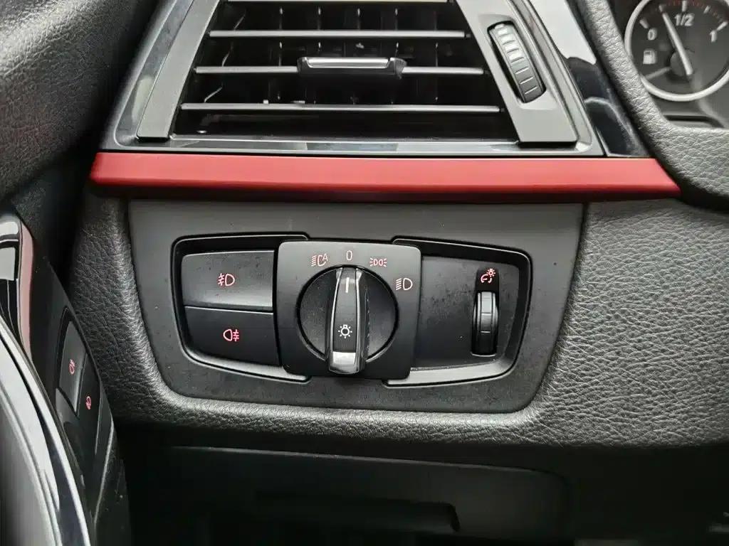 2015 BMW 3 Series 320i Sport Design Package — миниатюра 21