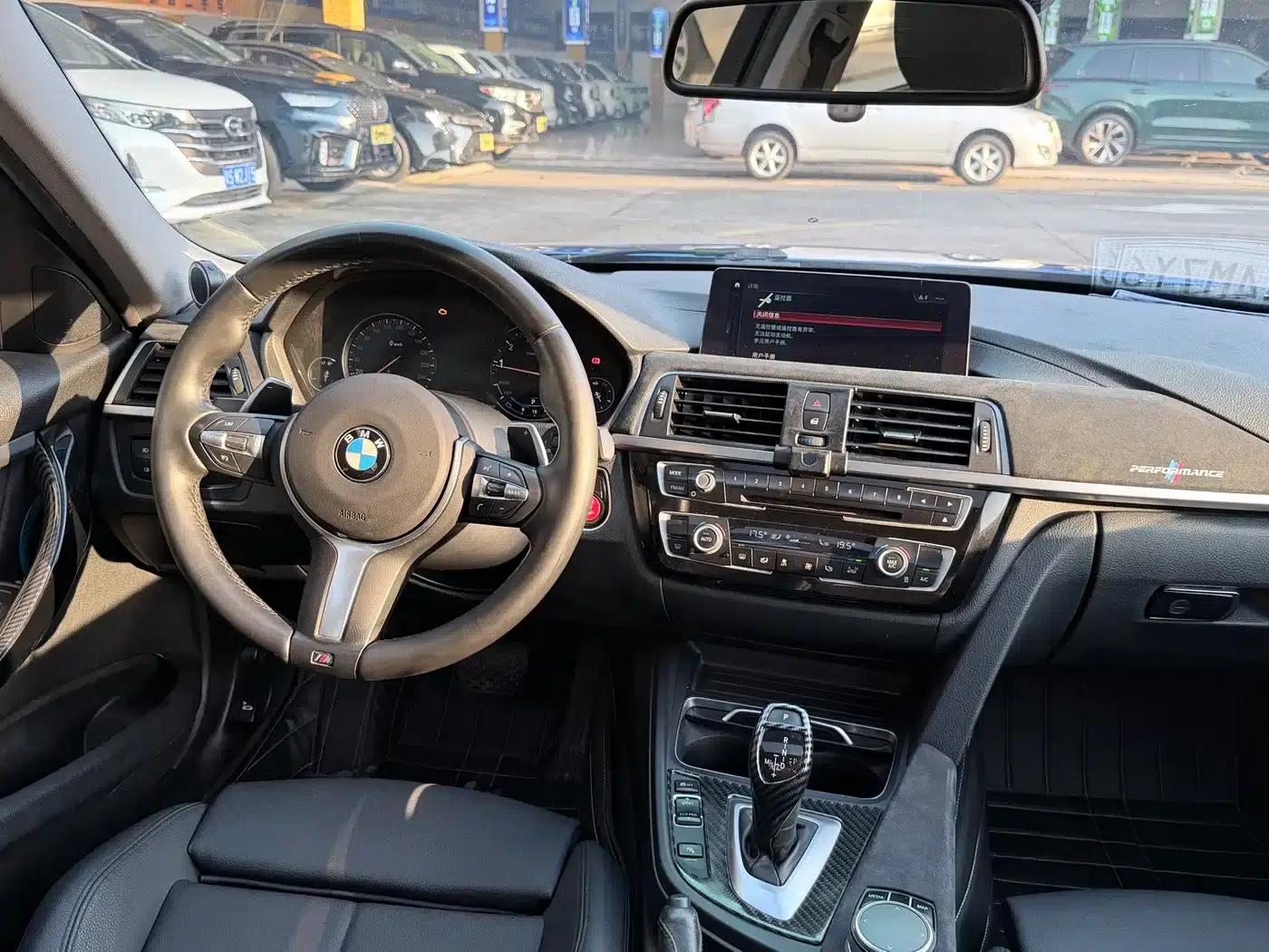 2018 BMW 3 Series 320Li Leading M Sport Package — миниатюра 8