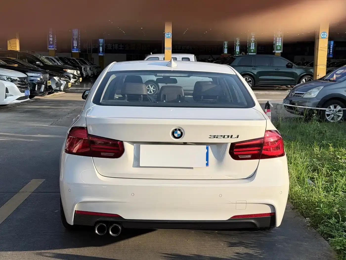 2018 BMW 3 Series 320Li M Sport Shadow Edition — миниатюра 12