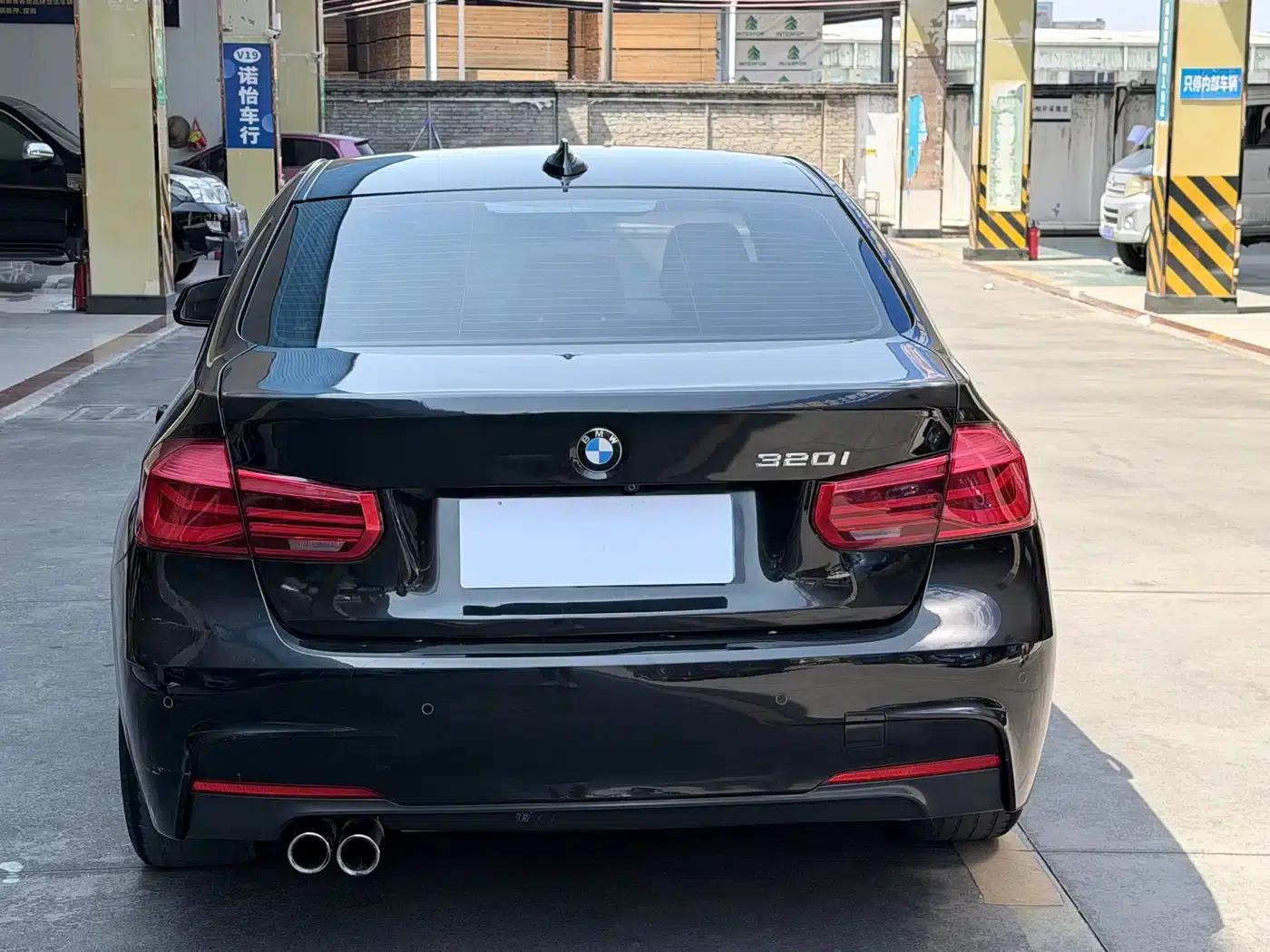 2017 BMW 3 Series 320i M Sport — миниатюра 12