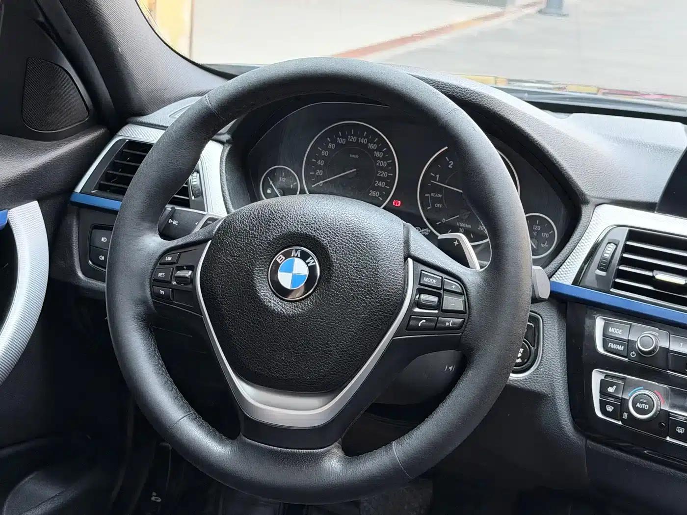2017 BMW 3 Series 320i M Sport — миниатюра 5