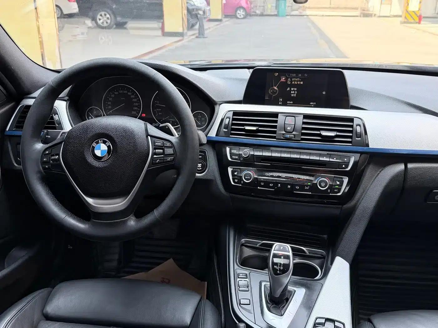 2017 BMW 3 Series 320i M Sport — миниатюра 8