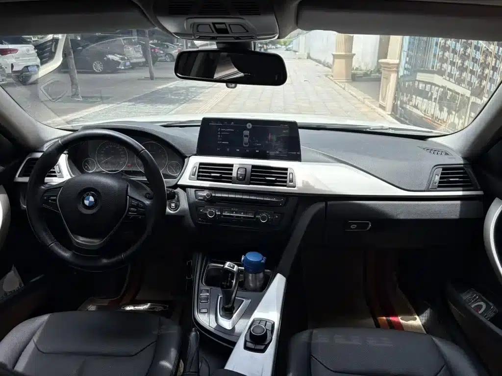 BMW 3 Series 2015 316Li Fashion Edition — миниатюра 10