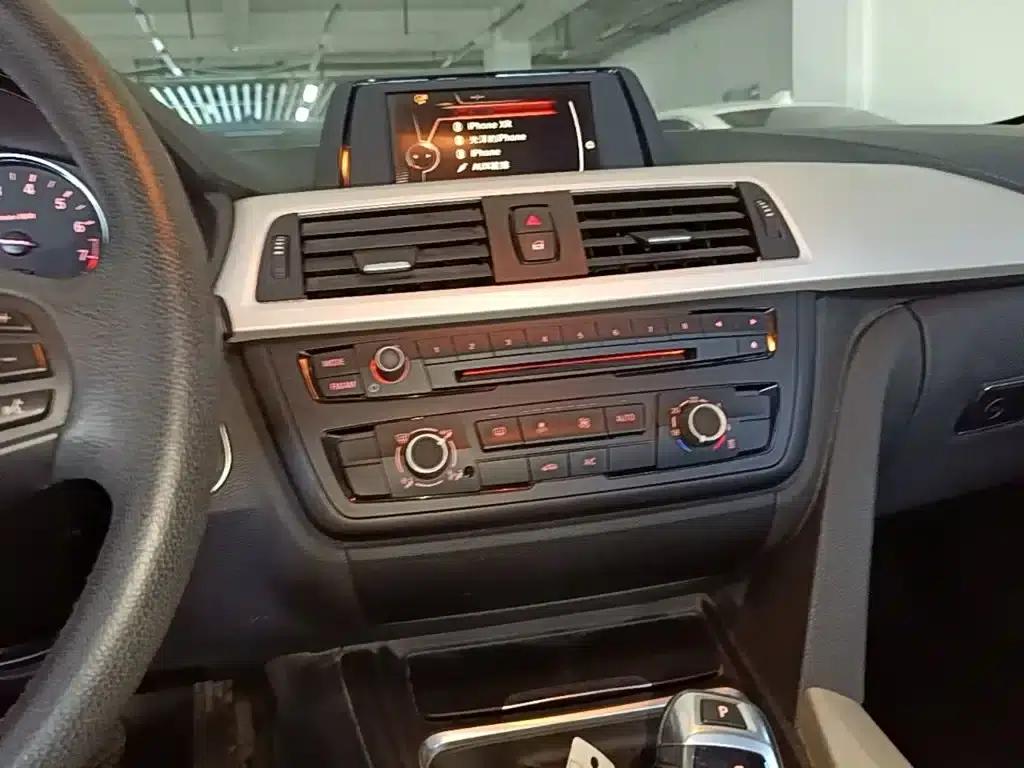 2015 BMW 3 Series 320i Progressive — миниатюра 13