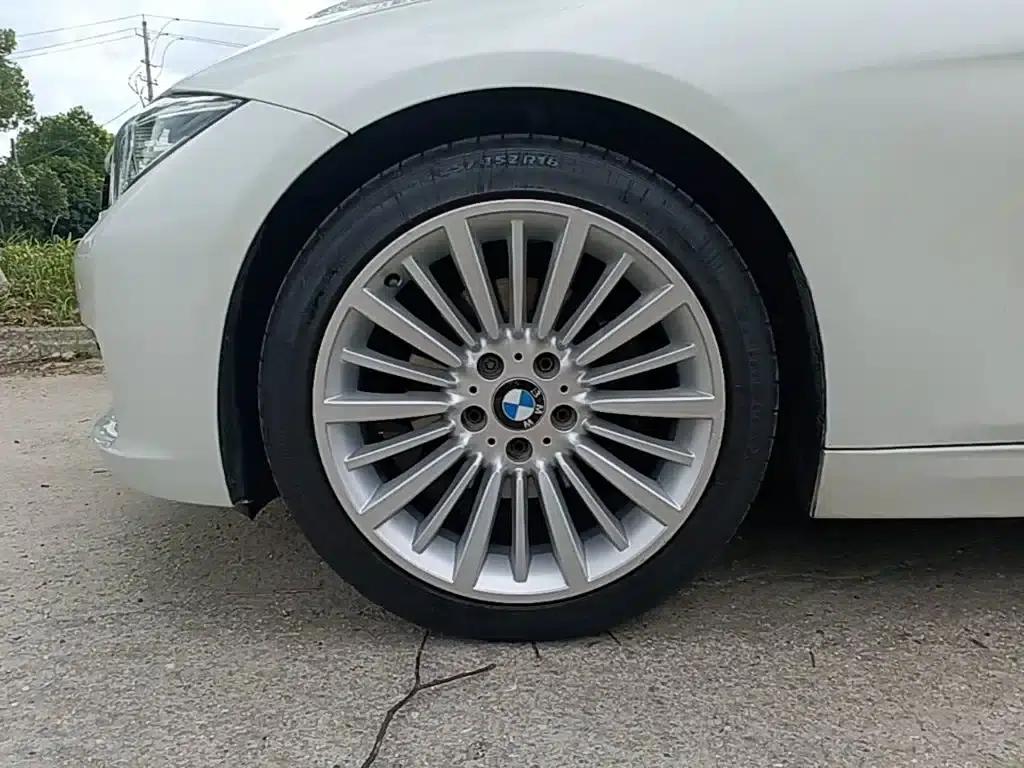 BMW 3 Series 2018 320Li Fashion Edition — миниатюра 23