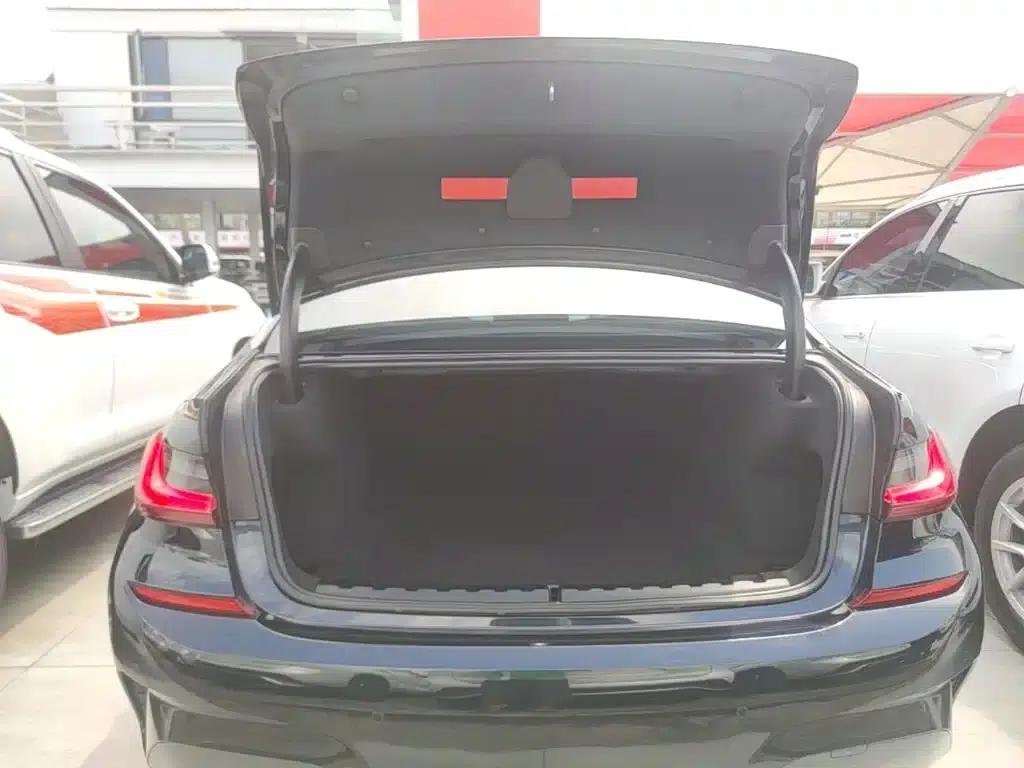 2022 BMW 3 Series 320Li M Sport Package — миниатюра 19