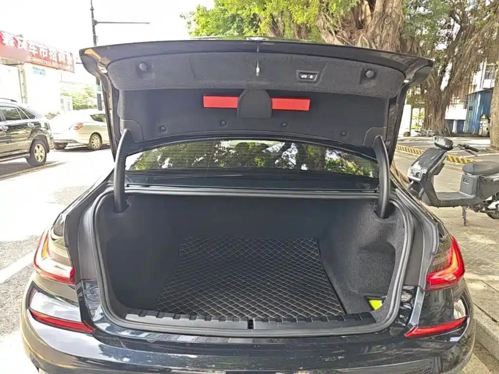 2022 BMW 3 Series 325Li M Sport Package — миниатюра 19
