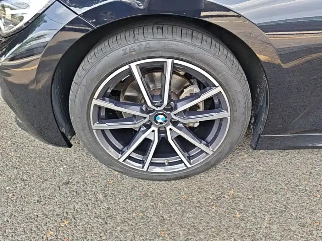 2022 BMW 3 Series 325Li M Sport Package — миниатюра 23