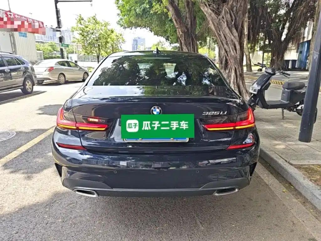 2022 BMW 3 Series 325Li M Sport Package — миниатюра 6