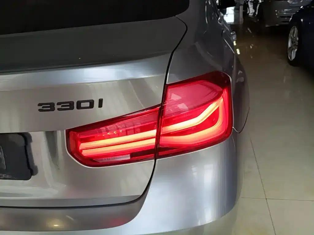 2017 BMW 3 Series 320i M Sport — миниатюра 8