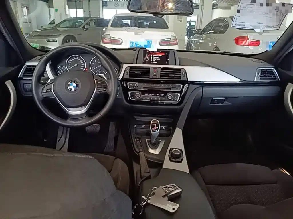 2017 BMW 3 Series 320i M Sport — миниатюра 10