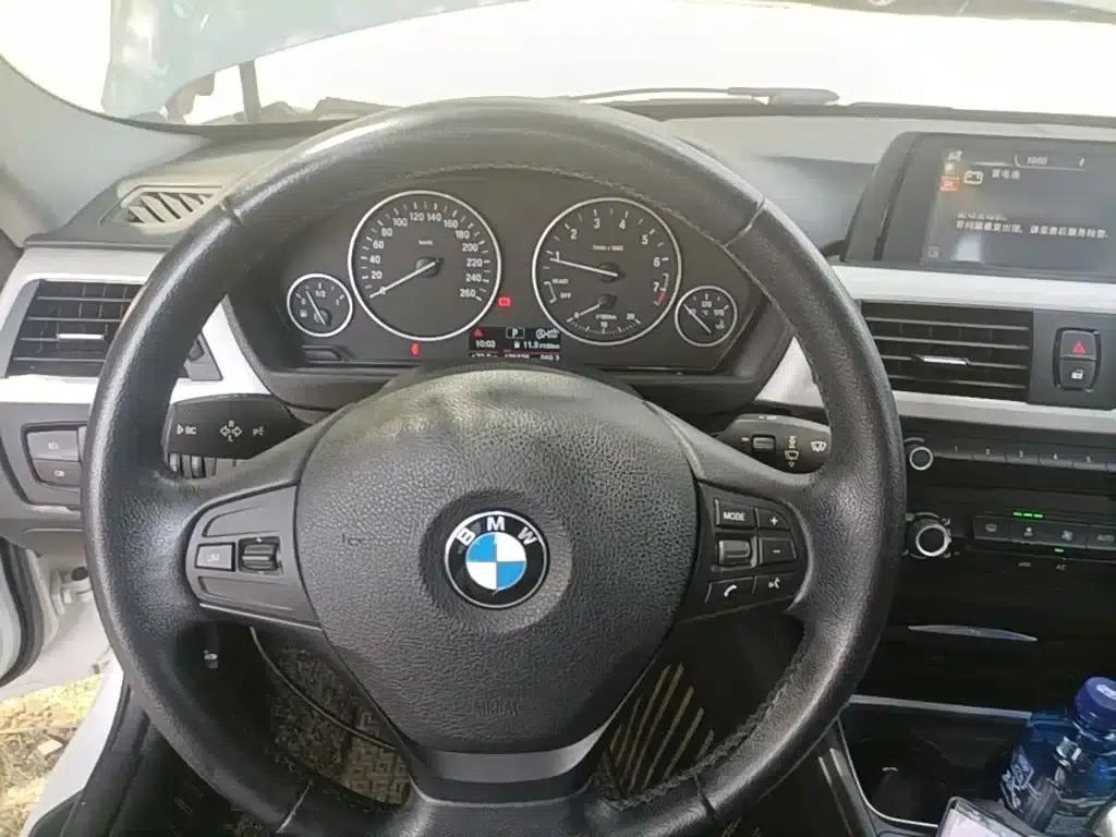 2015 BMW 3 Series 316i Progressive — миниатюра 11