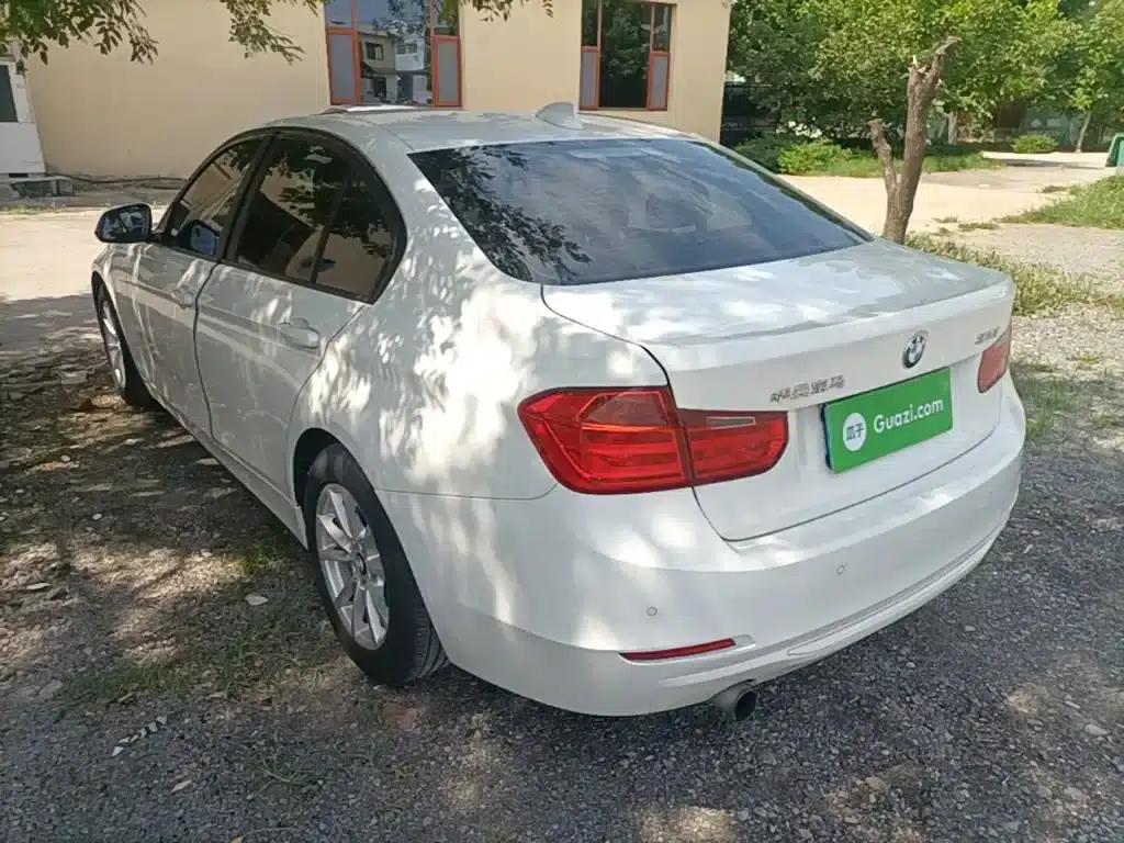 2015 BMW 3 Series 316i Progressive — миниатюра 5