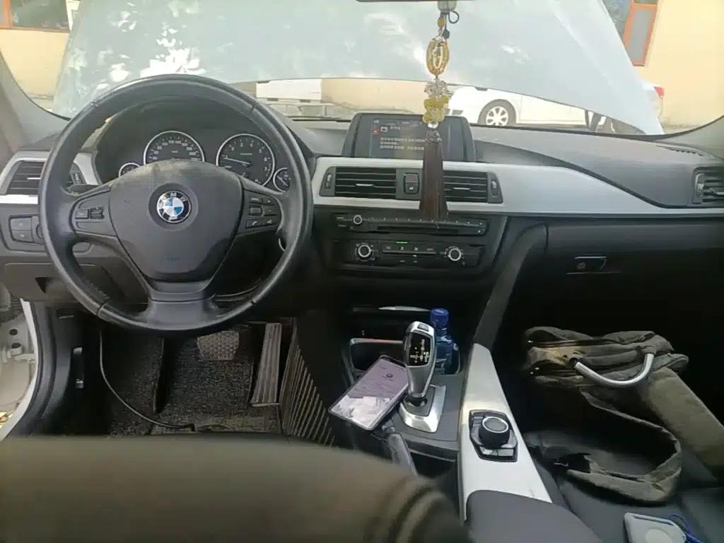 2015 BMW 3 Series 316i Progressive — миниатюра 10