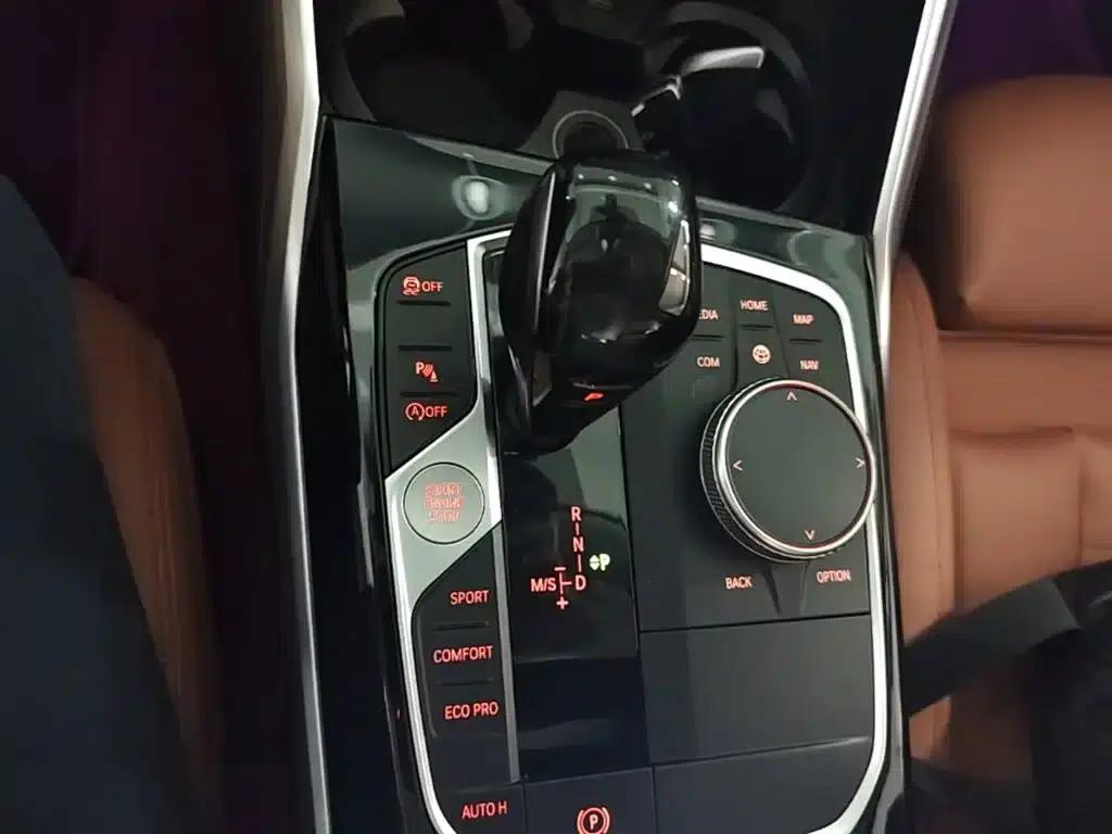 2020 BMW 3 Series 320Li M Sport Package — миниатюра 14