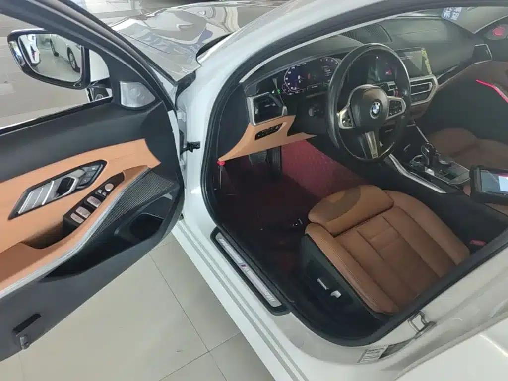 2020 BMW 3 Series 320Li M Sport Package — миниатюра 16