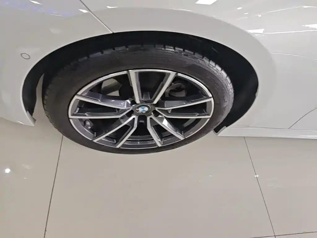 2023 BMW 3 Series 325Li M Sport Package — миниатюра 23