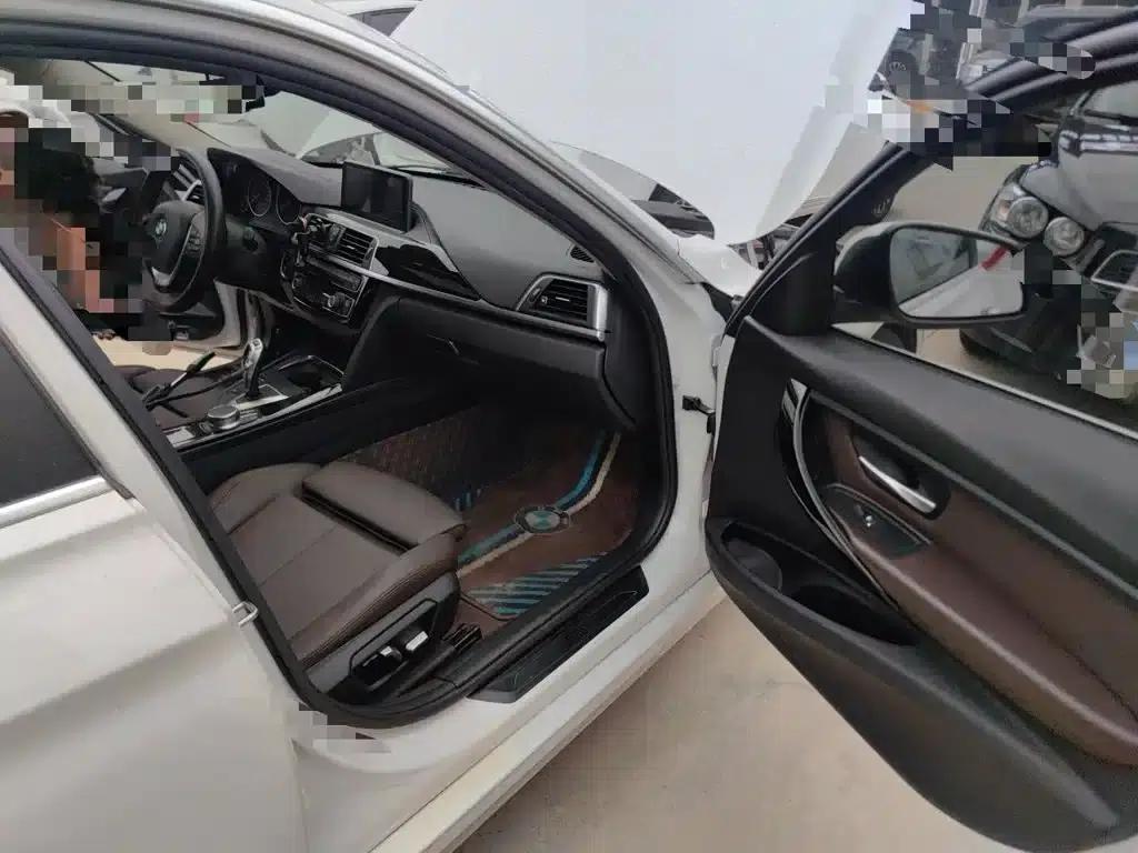 BMW 3 Series 2019 320Li Fashion Edition — миниатюра 20