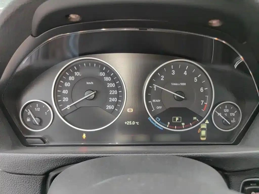 BMW 3 Series 2019 320Li Fashion Edition — миниатюра 4