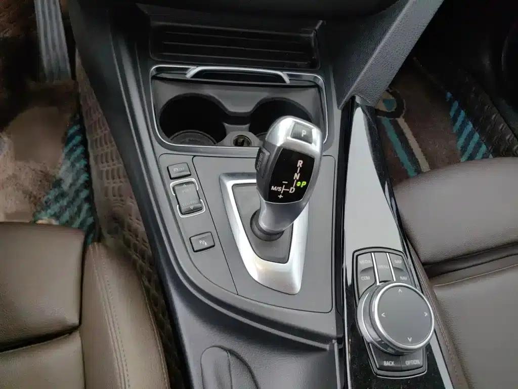 BMW 3 Series 2019 320Li Fashion Edition — миниатюра 7
